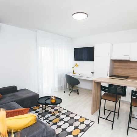 Aurelia'S Comfy Place With Free Parking Zagreb Exterior photo